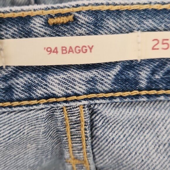 Levi's Light Blue Straight Leg Jeans - Picture 5 of 10